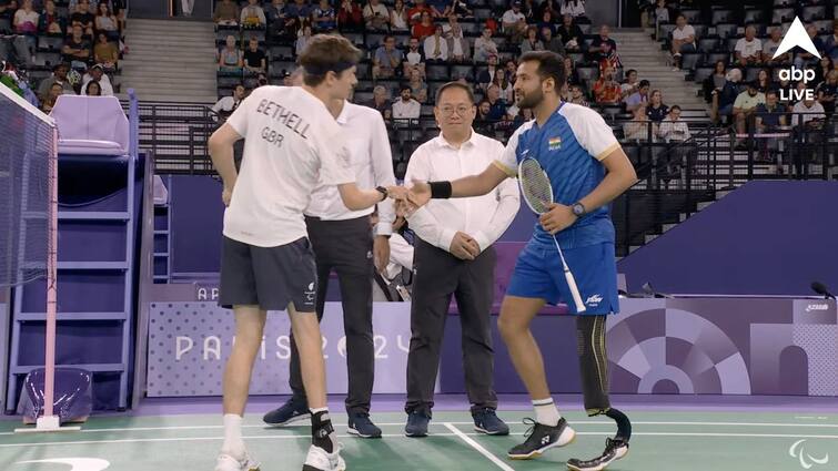 Paris Paralympics 2024 Indian shuttler Nitesh Kumar wins gold medal in Badminton Nitesh Kumar Wins Gold: প্যারিসে রুদ্ধশ্বাস ম্যাচে ইংরেজ প্রতিদ্বন্দ্বীকে হারিয়ে ব্যাডমিন্টনে সোনা ভারতের নীতেশের