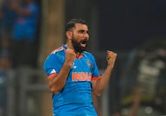 IN PICS: 4 साल चली शादी और फिर मचा बवाल, अब हर महीने वाइफ को देते हैं लाखों; मोहम्मद शमी की ऐसी है कहानी