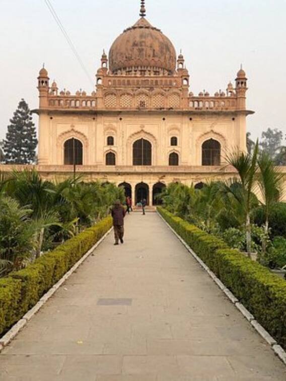 यूपी के अकबरपुर का पुराना नाम क्या था?