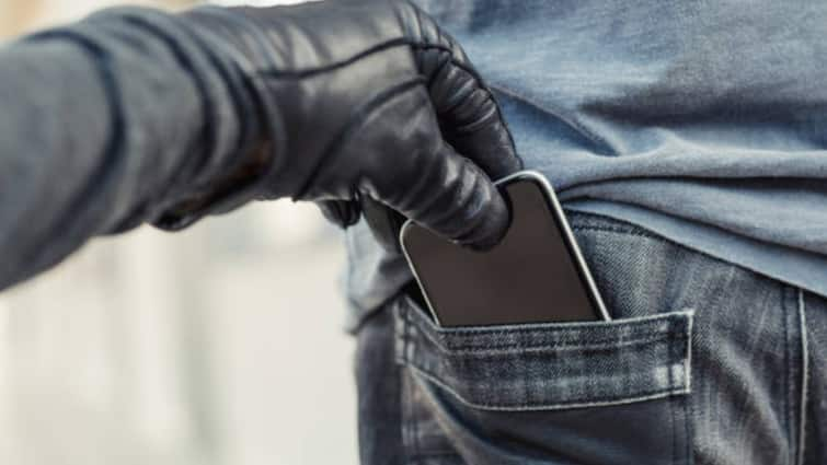 UK Launches Safer Streets Mission To Curb Surge In Phone Bag Snatch Thefts On Streets UK Launches 'Safer Streets Mission' To Curb Surge In Phone, Bag 'Snatch Thefts' On Streets