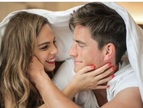 Whenever the body feels relaxed, all the stress and depression is forgotten. If you have sex daily, you remain safe from many diseases. Your body's stamina also remains intact. Having sex daily keeps the relationship sweet and deepens the trust with the spouse.