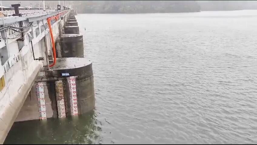 Ukai Dam: ભારે વરસાદના કારણે ઉકાઇ ડેમની જળસપાટી વધી, તાપી નદી બે કાંઠે થતાં અપાયુ એલર્ટ