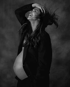 Deepika Padukone Pregnancy Portraits: दीपिका पादुकोण की तरह आप भी कर सकती हैं प्रेग्नेंसी फोटोशूट, ये आउटफिट होंगे बेस्ट