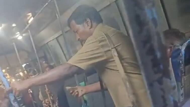 Two people were suspended from the government bus due to a cracked Board coimbatore TNN அரசு பேருந்தில் விரிசல் ஏற்பட்டு சக்கரம் தெரிந்த விவகாரம் ; இருவர் பணியிடை நீக்கம்