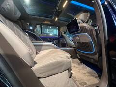 Mercedes Maybach eqs 680 ev : প্লেনের সঙ্গে তুলনা হতে পারে মার্সিডিজের এই গাড়ির, দেখে নিন ছবি