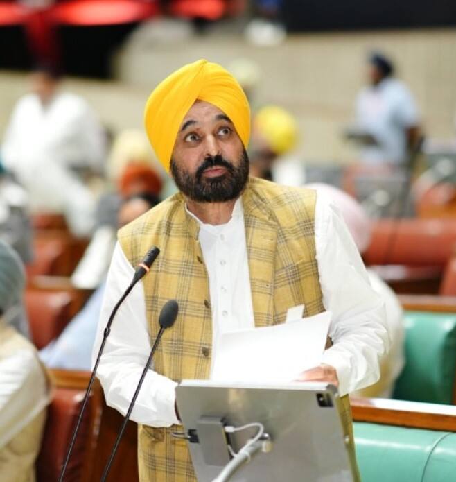 ਮੁੱਖ ਮੰਤਰੀ ਨੇ ਕਿਹਾ ਕਿ ਇਸ ਸੋਧ ਦਾ ਮਕਸਦ ਜਿੱਥੇ ਗੈਰ-ਕਨੂੰਨੀ ਕਲੋਨੀਆਂ ਉਤੇ ਸ਼ਿਕੰਜਾ ਕੱਸਣਾ ਹੈ, ਉਥੇ ਹੀ ਛੋਟੇ ਪਲਾਟ ਮਾਲਕਾਂ ਨੂੰ ਰਾਹਤ ਦੇਣਾ ਹੈ। ਉਨ੍ਹਾਂ ਕਿਹਾ ਕਿ ਇਸ ਬਿੱਲ ਨਾਲ ਆਮ ਲੋਕਾਂ ਨੂੰ ਬਹੁਤ ਵੱਡੀ ਰਾਹਤ ਮਿਲੇਗੀ ਕਿਉਂ ਜੋ ਇਸ ਸੋਧ ਨਾਲ ਲੋਕਾਂ ਨੂੰ ਆਪਣੇ ਪਲਾਟਾਂ ਦੀ ਰਜਿਸਟਰੀ ਕਰਵਾਉਣ ਵਿੱਚ ਦਰਪੇਸ਼ ਸਮੱਸਿਆ ਖਤਮ ਹੋ ਜਾਵੇਗੀ ਅਤੇ ਅਣ-ਅਧਿਕਾਰਤ ਕਲੋਨੀਆਂ ਉਤੇ ਰੋਕ ਲੱਗੇਗੀ। ਭਗਵੰਤ ਸਿੰਘ ਮਾਨ ਨੇ ਕਿਹਾ ਕਿ ਇਹ ਸੋਧ ਕਸੂਰਵਾਰ ਲੋਕਾਂ ਲਈ ਜੁਰਮਾਨੇ ਅਤੇ ਸਜ਼ਾ ਦੀ ਵਿਵਸਥਾ ਕਰਦੀ ਹੈ। ਉਨ੍ਹਾਂ ਕਿਹਾ ਕਿ ਇਸ ਇਤਿਹਾਸਕ ਫੈਸਲੇ ਦਾ ਮਨੋਰਥ ਆਮ ਲੋਕਾਂ ਦੀ ਭਲਾਈ ਨੂੰ ਯਕੀਨੀ ਬਣਾਉਣਾ ਹੈ।