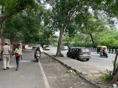 दिल्ली पुलिस की कार्रवाई से मचा हड़कंप, जीटीबी अस्पताल के सामने से हटाया गया अतिक्रमण