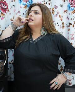 Delnaaz Irani Birthday: 10 साल छोटे मर्द के प्यार में पागल है शाहरुख की फिल्म की एक्ट्रेस, 12 साल से कर रही हैं डेट