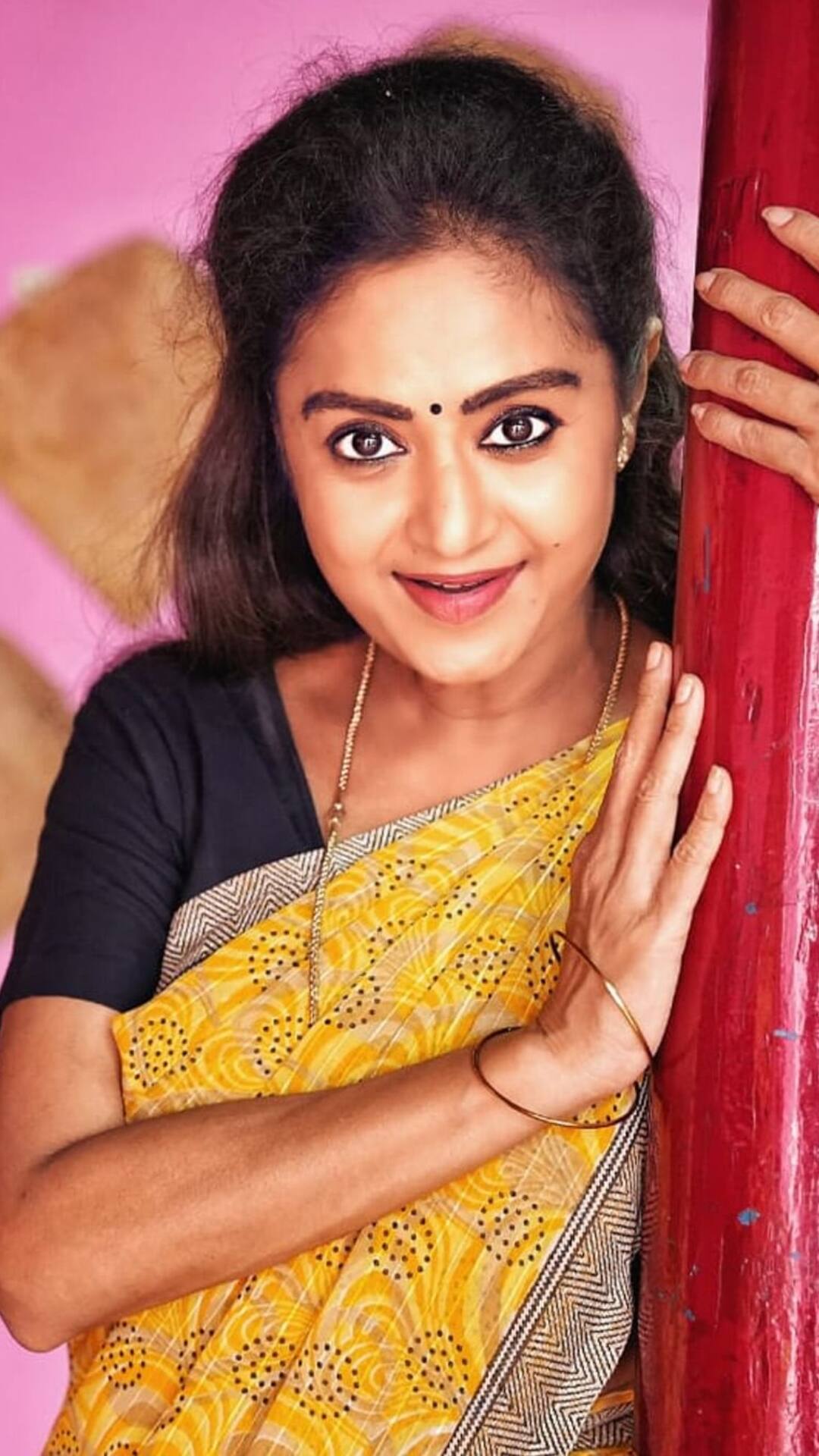 அதெல்லாம் சுத்த பொய்... ரவி மோகனை மருந்து கொடுத்து மயக்கி வைத்திருக்கும் கெனிஷா! நடிகை பேச்சால் பரபரப்பு!