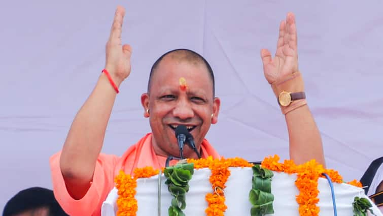 CM Yogi Adityanath participated in BJP membership campaign program 2024 ANN ‘हर उस व्यक्ति तक पहुंचना है, जो हमारी प्रतीक्षा...’, BJP के सदस्यता अभियान में बोले CM योगी