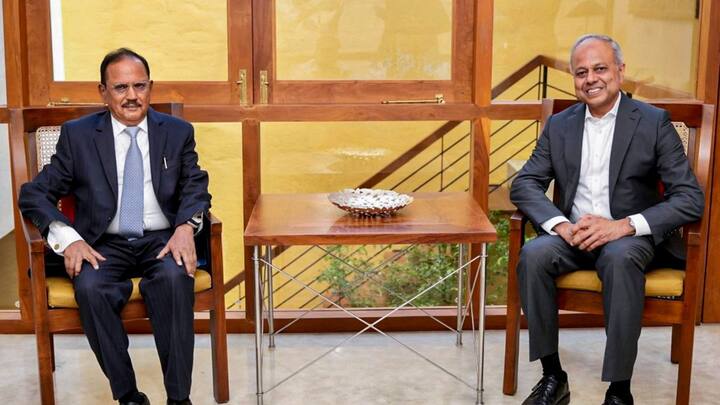 इस साल कोलंबो सुरक्षा सम्मेलन में भारत, श्रीलंका, मॉरीशस शामिल हुए लेकिन राजनीतिक उठापटक से जूझ रहा बांग्लादेश से कोई भी मौजूद नहीं रहा.