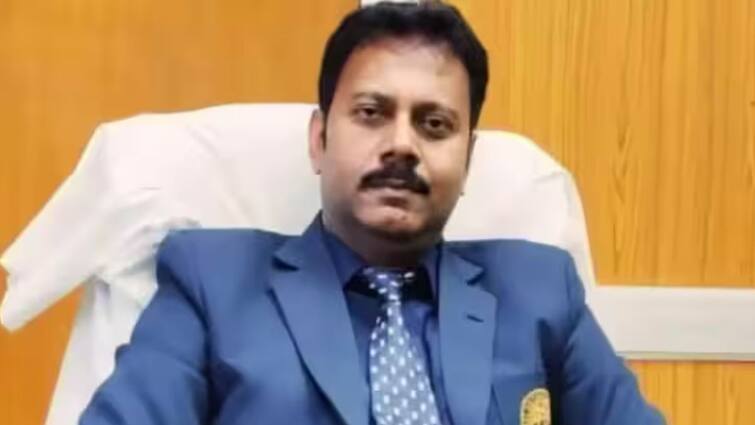 Sandip Ghosh and three other accused CBI remanded to 8 days  कोलकाता रेप केस: 'बड़े नेक्सस का पर्दाफाश जरूरी', CBI को संदीप घोष समेत चारों आरोपियों की 8 दिन की रिमांड मिली