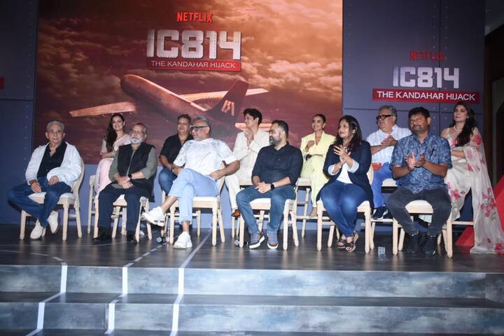 The entire cast celebrating the success of the series. ( All Pics Credit: Manav Manglani)