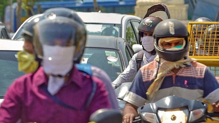 इसके साथ ही अगर आपने हेलमेट पहने हुआ है, लेकिन उसकी स्ट्रिप नहीं बांधी हुई है. तो ऐसी स्थिति में भी आपका दो हजार रुपये का चालान हो सकता है.