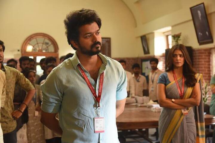 2021 ஆம் ஆண்டு லோகேஷ் கனகராஜ் இயக்கத்தில் வெளிவந்த படம் மாஸ்டர். இப்படத்தில் விஜய் ஜான் துரைராஜ் என்ற ஆசிரியர் கதாபாத்திரத்தில் நடித்து இருந்தார்
