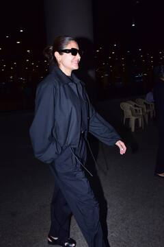 पति विराट और दोनों बच्चों के बिना मुंबई लौटीं Anushka Sharma, ऑल ब्लैक अवतार में बॉस लेडी वाइब्स देती नजर आईं एक्ट्रेस