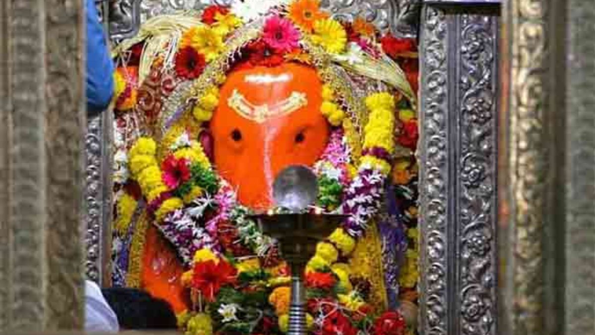 Ganeshotsav 2024 Travel : 'जिथे बाप्पा स्वतः प्रकट झाले, अशी महाराष्ट्रातील 'ही' गणेश मंदिरं माहित आहेत?' गणेशोत्सावात भेट देण्यासाठी उत्तम ठिकाणं