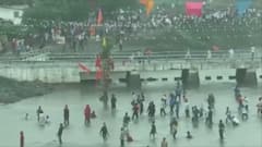 पांढुर्ना में 'खूनी' खेल गोटमार, पत्थरों की बौछार में 250 से ज्यादा लोग घायल, 300 साल पुरानी है परंपरा