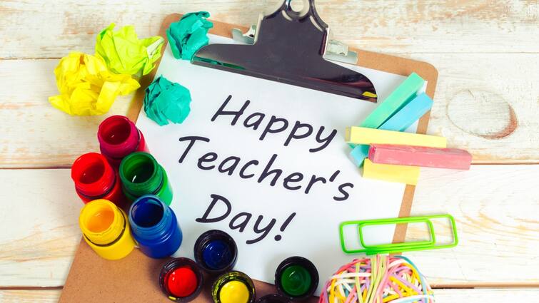 Teachers Day 2024 Wishes and Quotes to Share on Instagram and Facebook and WhatsApp and Other Social Media Platforms Teachers Day Wishes : టీచర్స్​ డేకి మీ ఫేవరెట్​ ఉపాధ్యాయులకు ఇలా విష్ చేసేయండి.. సోషల్ మీడియాలో ఈ కోట్స్ పోస్ట్ చేసేయండి