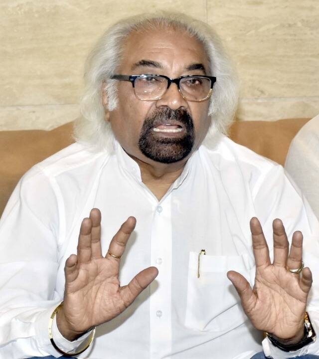 सैम पित्रोदा से पूछा गया था कि  क्या वह राहुल गांधी को देश के भावी प्रधानमंत्री के रूप में देखते हैं. इस पर कांग्रेस नेता पित्रोदा ने कहा कि यह भारत के लोगों को तय करना है.