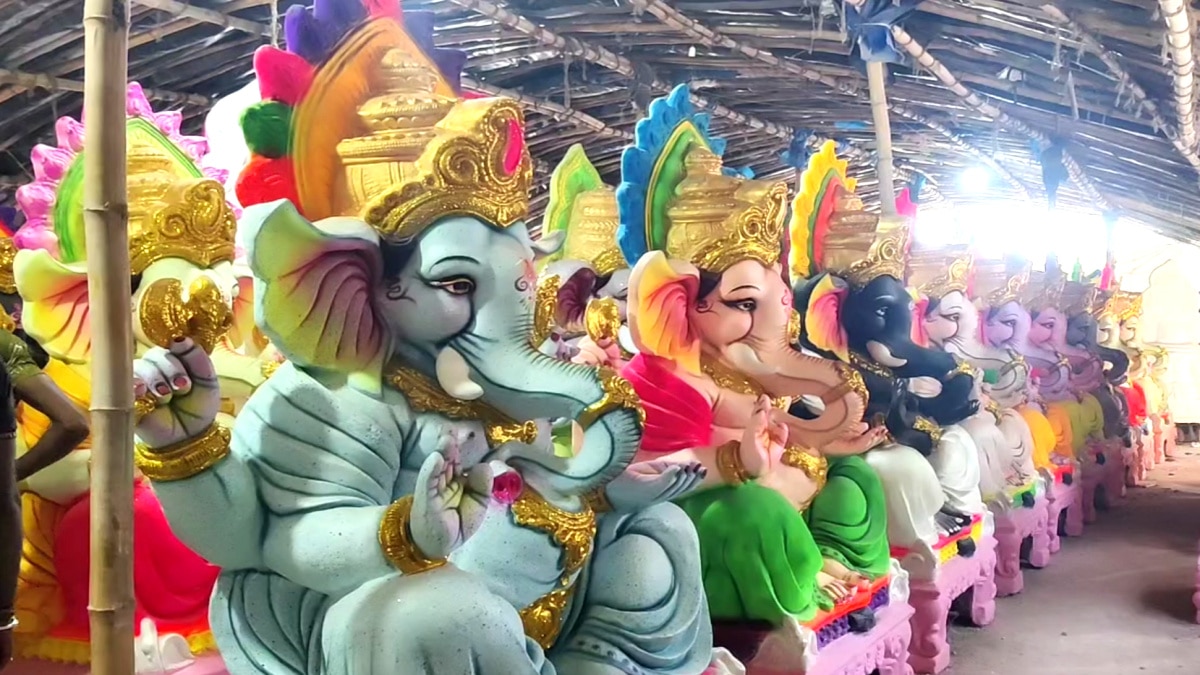 Vinayagar Chaturthi 2024: நெருங்கும் விநாயகர் சதுர்த்தி.. விதவிதமான விநாயகர் சிலைகள் விறுவிறு விற்பனை..