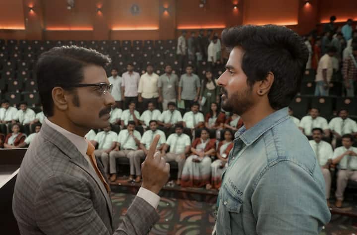2022 ஆம் ஆண்டு சிபி சக்கரவர்த்தி இயக்கத்தில் வெளிவந்த படம் டான் . இப்படத்தில் எஸ் ஜே சூர்யா புமிநாதன் என்ற தலைமை ஆசிரியர் கதாபத்திரத்தில் நடித்து இருந்தார்
