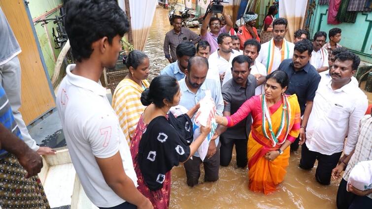 YS Sharmila visits ajithsingh nagar flood area demands to clear encroachments like HYDRA in Telangana YS Sharmila: తెలంగాణలో హైడ్రాలాగా బుడమేరు ఆక్రమణలు తొలగించాలి - షర్మిల డిమాండ్