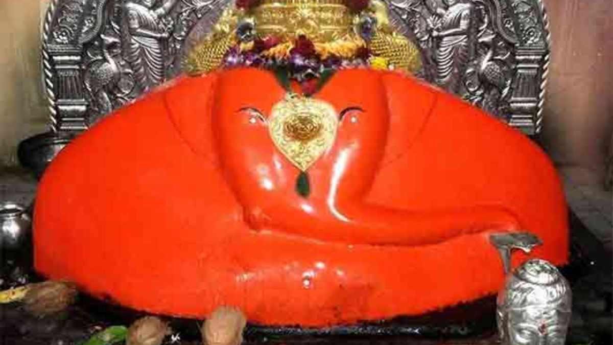 Ganeshotsav 2024 Travel : 'जिथे बाप्पा स्वतः प्रकट झाले, अशी महाराष्ट्रातील 'ही' गणेश मंदिरं माहित आहेत?' गणेशोत्सावात भेट देण्यासाठी उत्तम ठिकाणं