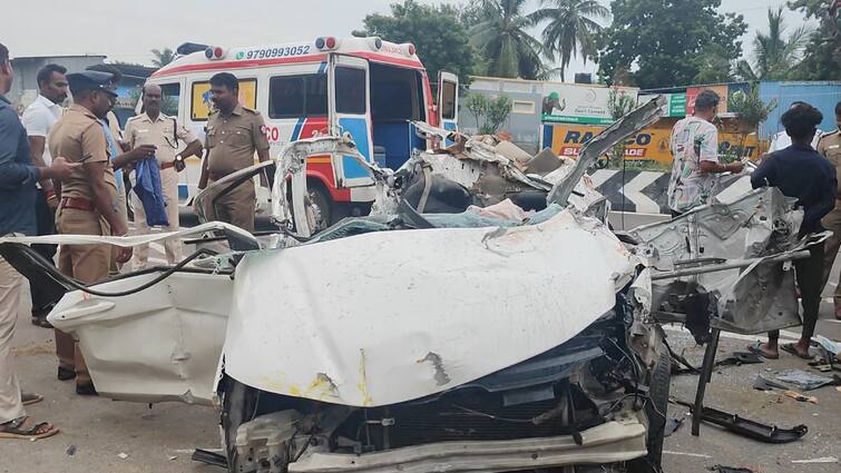 Four people died on the spot in an accident near Kovalam on the Chennai East Coast Road TNN இசிஆரில் கொடூர விபத்து.. காரில் பயணித்த 4 பேர் உயிரிழப்பு.. காலையிலேயே பெரும்சோகம்..