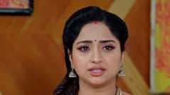 'త్రినయని' సీరియల్: నయనితో పాటు మణికాంత ప్రాంతానికి వెళ్లనున్న గురువుగారు.. గాయత్రీ పాప ఆపడం వెనక అర్థం ఏంటి? 