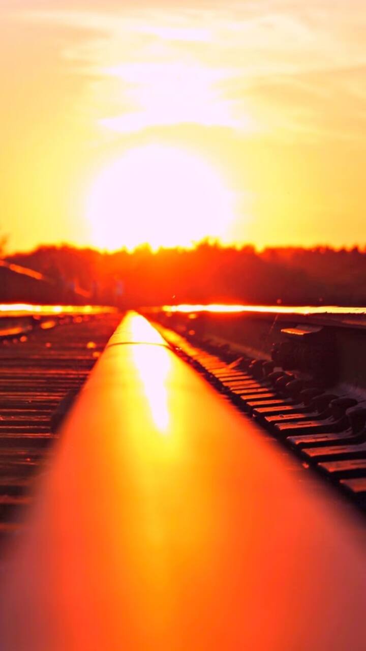 ऋग्वेदात इ. स. पूर्व 1500 च्या आसपासच्या ऐतिहासिक घटनांच्या नोंदी आहेत. यासोबतच विविध धार्मिक आणि तात्विक विचारधारांशी संबंधित कथांचा संग्रहही आहे. ऋग्वेदात लिहिलेल्या बहुतेक घटना हा ग्रंथ लिहिल्यापासूनच्या आहेत. त्यात आणखी काही जुन्या घटनांचा उल्लेख आहे.