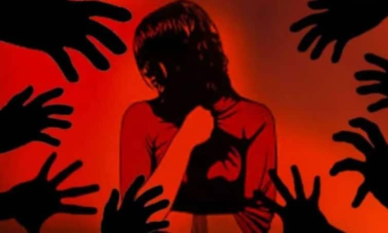 Gang-rape of student near Trichy: Report to SP against 5 people including boyfriend. திருச்சி : மாணவி கூட்டு பலாத்காரம்: காதலன் உள்பட 5 பேர் மீது எஸ்பியிடம் புகார்..