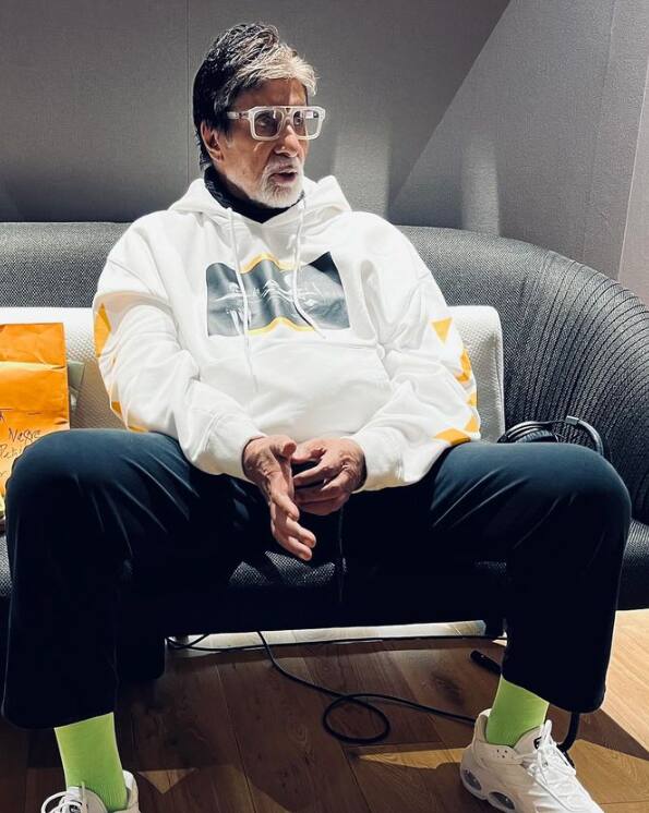 इसी एपिसोड में अमिताभ बच्चन ने खुलासा किया कि कोलकाता में उन्हें पहली सैलरी 400 रुपये मिली थी.