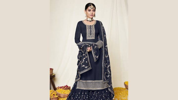 3. Sharara Set: Sharara sets or ethnic wear never go out of fashion and remain one of the most popular outfits among celebrities and are regularly sported by the likes of Sara Ali Khan, Alia Bhatt, etc. They combine comfort with a touch of antiquity and are thus perfect for festive occasions. No matter which colour scheme you choose, when it comes to dresses for young women, the Sharara set is a lovely dress that keeps the traditional appeal of the younger generation alive. (Image Source: Canva)