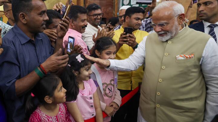 PM Modi met the Indian community living in Brunei on Tuesday. Currently, approximately 14,000 Indians reside in the country. Brunei is seen as an important partner in India’s ‘Act East’ Policy and Indo-Pacific vision. (Photo: X/@MEAIndia)