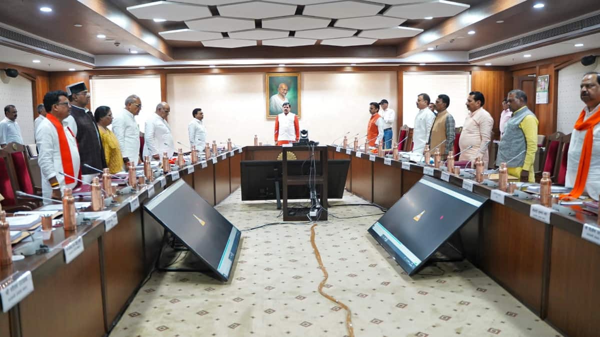 Madhya Pradesh Cabinet Meeting CM Mohan Yadav taken important decisions ANN | एमपी कैबिनेट की बैठक में इन प्रस्तावों को मिली हरी झंडी, इंडस्ट्री और सिंचाई के क्षेत्र में अहम ...