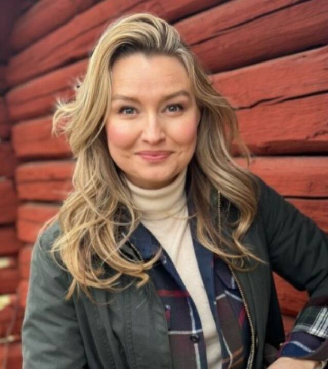 डेप्युटी पीएम एबा बुश ने कहा कि स्वीडन के मूल्य हमें एक-दूसरे के साथ प्रेम, शांति और स्वतंत्रता से रहने के लिए प्रेरित करते हैं.