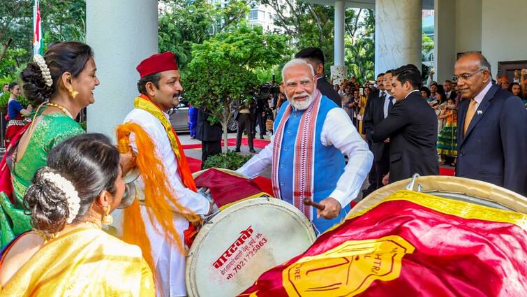 PM Modi in singapore plays dhol during welcome video PM Modi Plays 'Dhol' Without Missing A Beat During Welcome Event In Singapore — WATCH