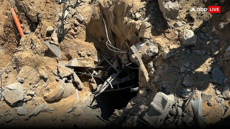 Israeli army IDF got Hamas tunnel handbook train used to run inside tunnel in Gaza Hamas Tunnel Handbook: इजरायली सेना के हाथ लगी हमास सुरंग की हैंडबुक, भीतर चलती थी ट्रेन, IDF ने किया बड़ा खुलासा