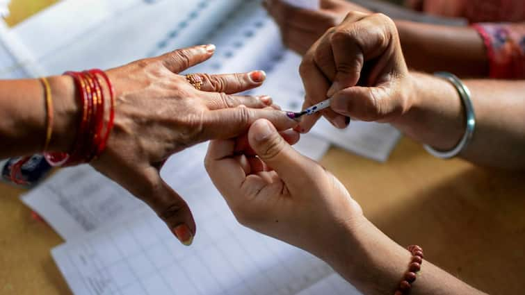 Jammu and Kashmir Haryana Assembly Elections ECI Bans Exit Polls Till This Date EC Bans Exit Polls For J&K, Haryana Elections Till October 5