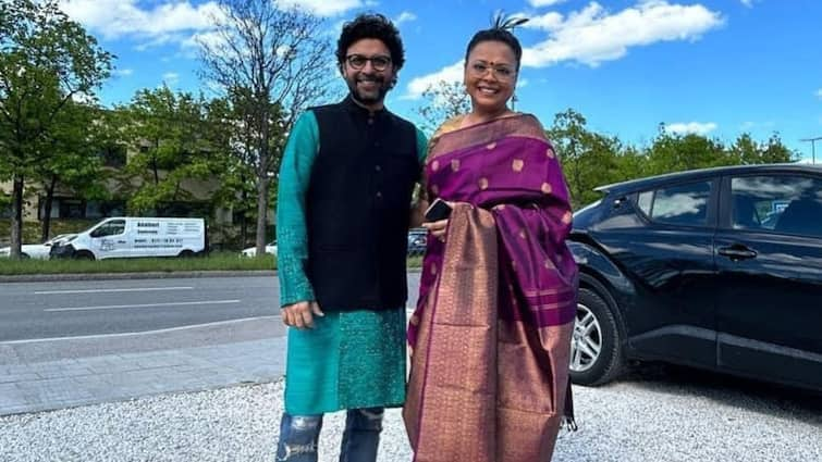 Joy Sarkar and Lopamudra Mitra postponed singing show for RG Kar Issue Entertainment News Tollywood RG Kar Issue: 'আরজি কর কাণ্ডে মন ভাল নেই', গানের অনুষ্ঠান স্থগিত রাখলেন জয়-লোপামুদ্রা