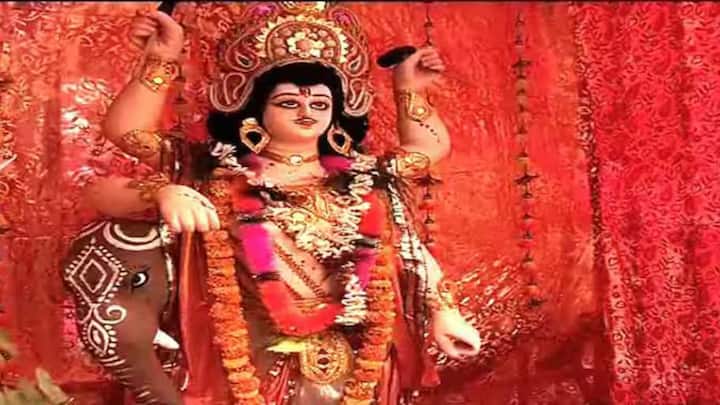 বিশ্বকর্মা পুজোর দিন ভোরে স্নান করে পূর্বপুরুষদের অর্ঘ্যদান করে গরিবদের দান করুন। অনেক উপকার হবে।