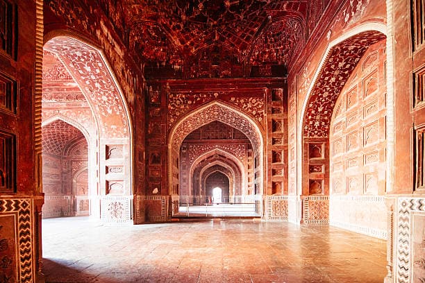 The Taj Mahal houses the tombs of Mumtaz and Shah Jahan. It is said that Shah Jahan is buried here along with his three wives.