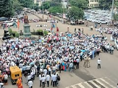 Kolhapur News : कोल्हापुरातील दसरा चौकात शिक्षकांचे शिक्षक दिनीच रास्ता रोको आंदोलन, चौकाचे चारही मार्ग रोखले