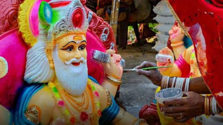 ১৭ তারিখ সকাল ৭টা ৫২ মিনিটে অমৃত যোগ পড়ছে। শেষ হচ্ছে ১০টা ১৬ মিনিটে। আবার ১২.৪০ থেকে শুরু হয়ে থাকছে ২.১৬ পর্যন্ত, বিকেলে পড়ছে ৪.৪০ মিনিটে থাকছে ৬.১৬ পর্যন্ত। সন্ধ্যা ৮.৪০ থেকে শুরু হয়ে থাকছে ১১টা ৬ মিনিট পর্যন্ত আর রাত ১.২৭ মিনিটে শুরু হয়ে থাকছে ৩.০৪ মিনিট পর্যন্ত।
