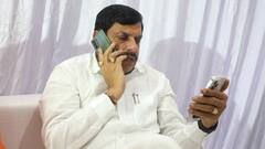 मध्य प्रदेश: पिता को मुखाग्नि देने के बाद राजधर्म निभाने में जुटे सीएम, इन जिलों के कलेक्टरों को दिए निर्देश