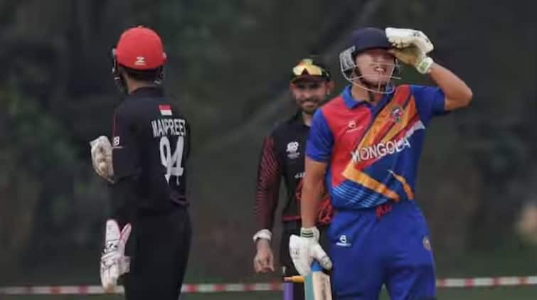 Mongolia all out for 10 against Singapore in T20 World Cup Asia Qualifier A T20i 'ਚ ਮੰਗੋਲੀਆਈ ਟੀਮ 10 ਦੌੜਾਂ 'ਤੇ ਆਲ ਆਊਟ, ਸਿੰਗਾਪੁਰ ਨੇ 5 ਗੇਂਦਾਂ 'ਚ ਹੀ ਜਿੱਤਿਆ ਮੈਚ, ਜਾਣੋ ਕਿਸ ਟੀਮ ਦੇ ਨਾਂਅ ਸਭ ਤੋਂ ਘੱਟ ਦੌੜਾਂ ਬਣਾਉਣਾ ਦਾ ਸ਼ਰਮਨਾਕ ਰਿਕਾਰਡ !