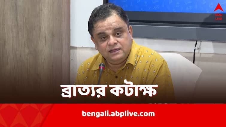 West Bengal Minister Bratya Basu takes dig at theatre artists who returned award in protest of RG Kar case Bratya Basu: 'দেশে ঘটলে কেন্দ্রের পুরস্কার ফেরাবেন তো'? আর জি কর নিয়ে শিল্পীদের কটাক্ষ ব্রাত্যর