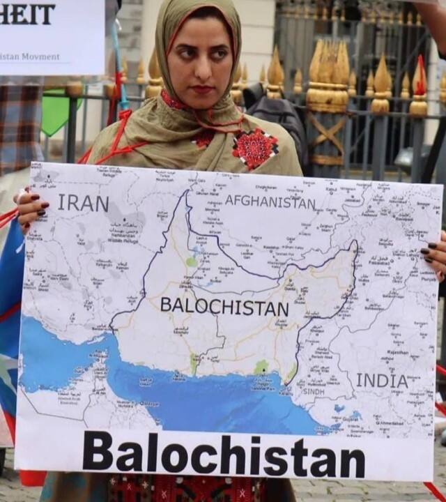 मौलाना फजल उर रहमान ने यह भी कहा कि अगर पाकिस्तानी सरकार ने बलूचिस्तान और खैबर पख्तूनख्वा के स्थानीय नेताओं को नजर अंदाज किया तो इसके गंभीर परिणाम भुगतने पड़ेंगे.