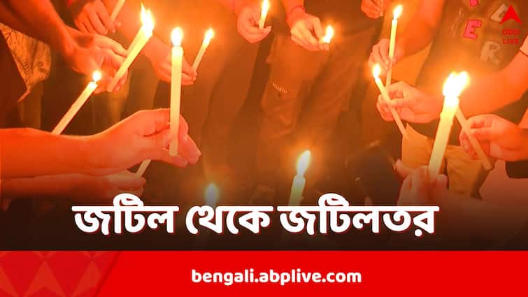 RG Kar Case Victim Family alleges police forced them to deny any money was offered West Bengal Government claims otherwise RG Kar Case: নির্যাতিতার পরিবারকে টাকা দেওয়ার অভিযোগ নিয়ে টানাপোড়েন এবার, দুই ভিডিও, দুই রকম দাবি